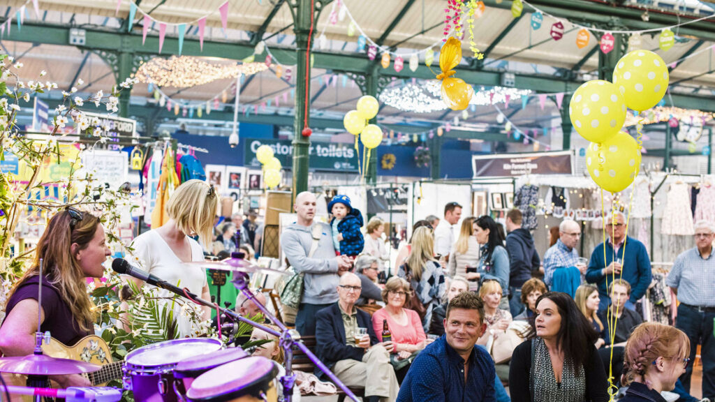 st george market in belfast