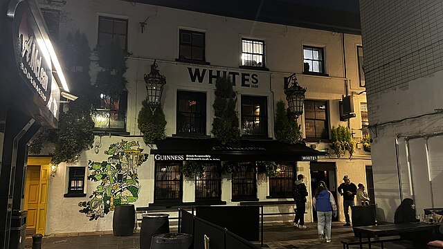 White's Tavern Live Music in Belfast